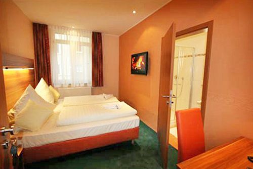 Hotel Haus Hillesheim 16