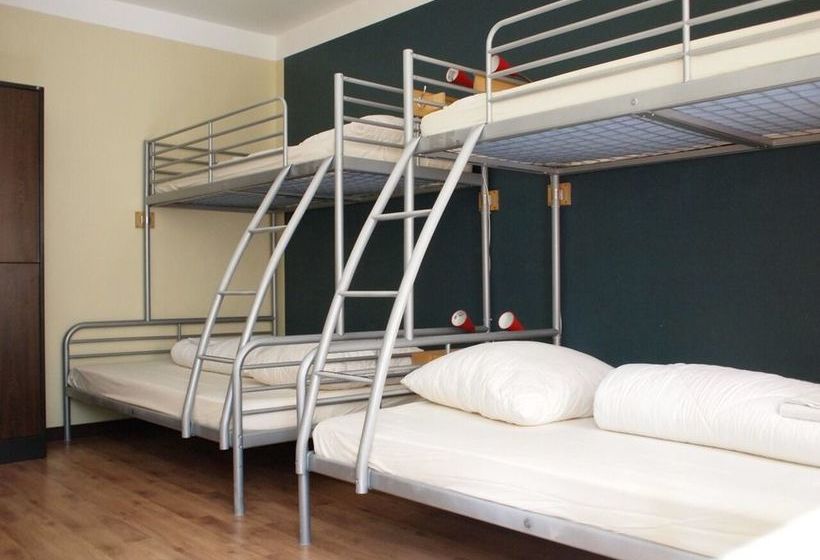 Eastseven Berlin Hostel 14