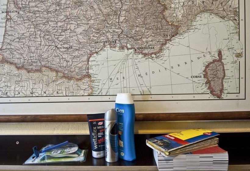 Eastseven Berlin Hostel 7