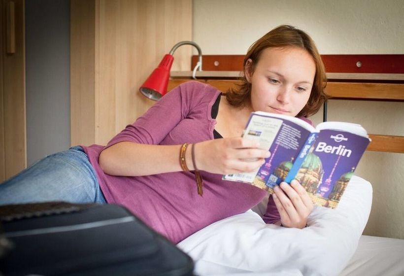 Eastseven Berlin Hostel 8