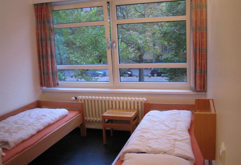 Berlin International Youth Hostel 14