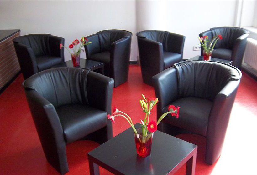 Berlin International Youth Hostel 17