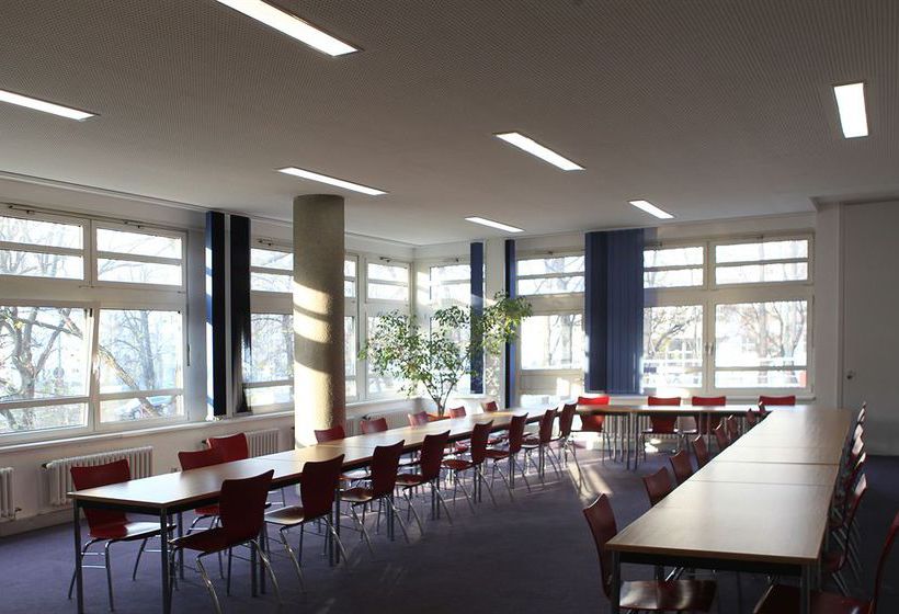 Berlin International Youth Hostel 7