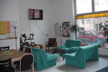 Hostel Die Etage East 1