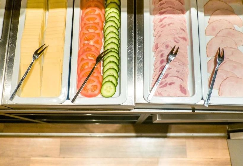 Motel Premiere Classe Schweinfurt 13