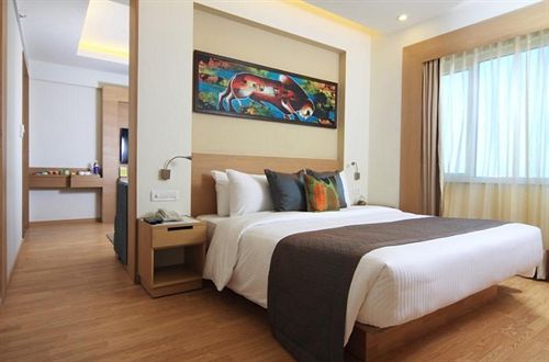 Hotel Lemon Tree Premier Ulsoor Lake Bengaluru 4