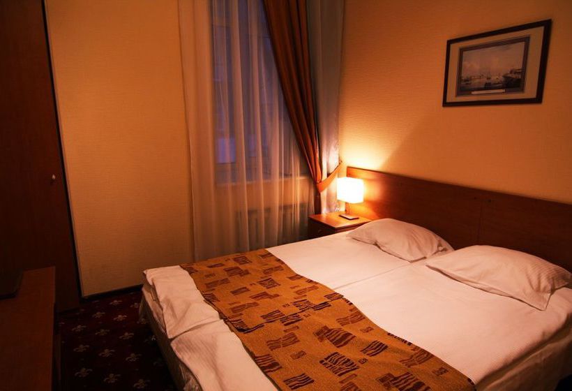 Hotel By The Hermitage 1