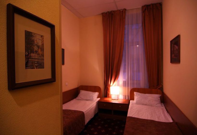 Hotel By The Hermitage 3