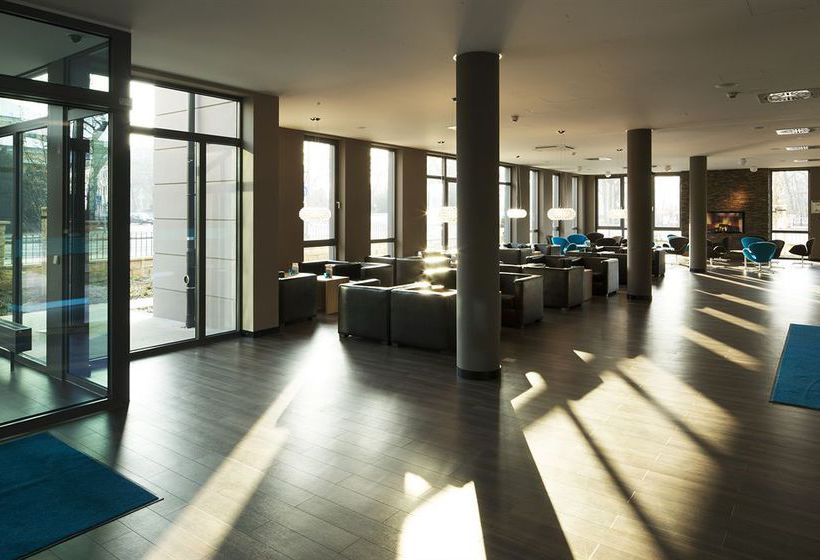 Motel One Dresden-Palaisplatz 2