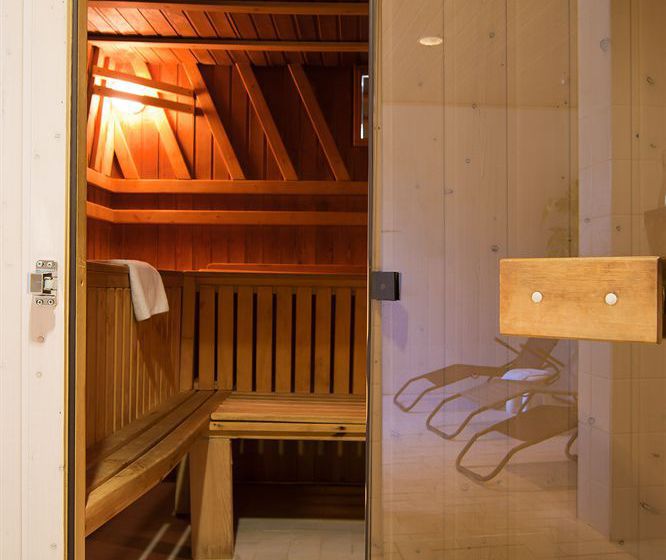 Center Hotel Zwickau Mosel 10