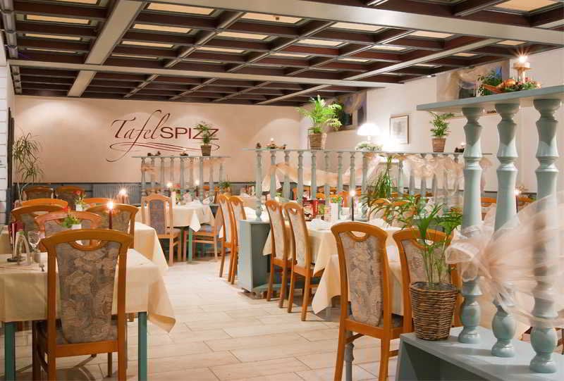 Center Hotel Zwickau Mosel 18