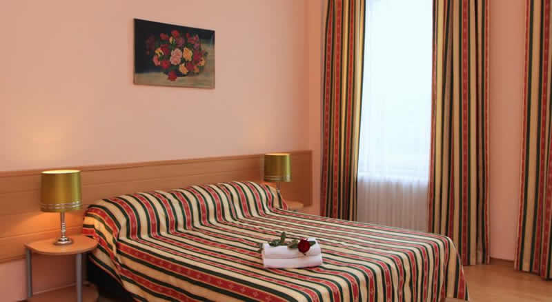 Pensión Hotel Stuttgarter Eck 6