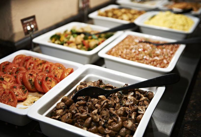 Hotel Peermont Metcourt At Emperors Palace 10