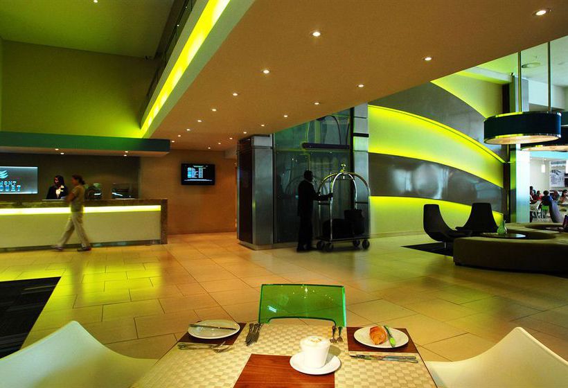 Hotel Peermont Metcourt At Emperors Palace 8