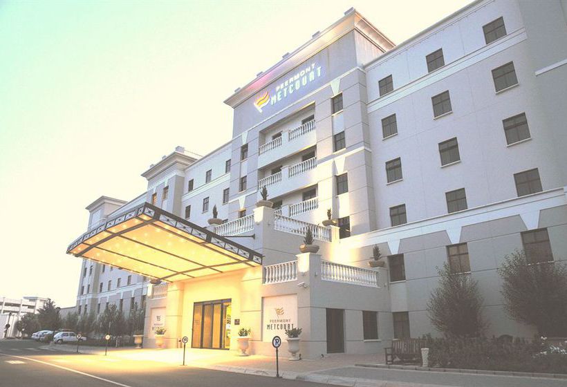 Hotel Peermont Metcourt At Emperors Palace 9