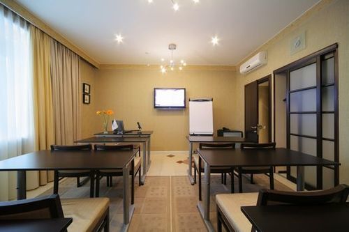 Hotel Senator Business 13