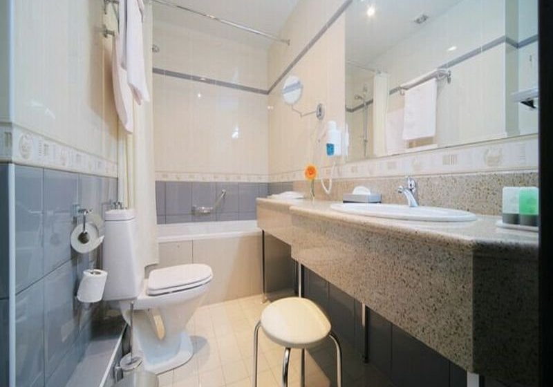 Hotel Senator Business 5