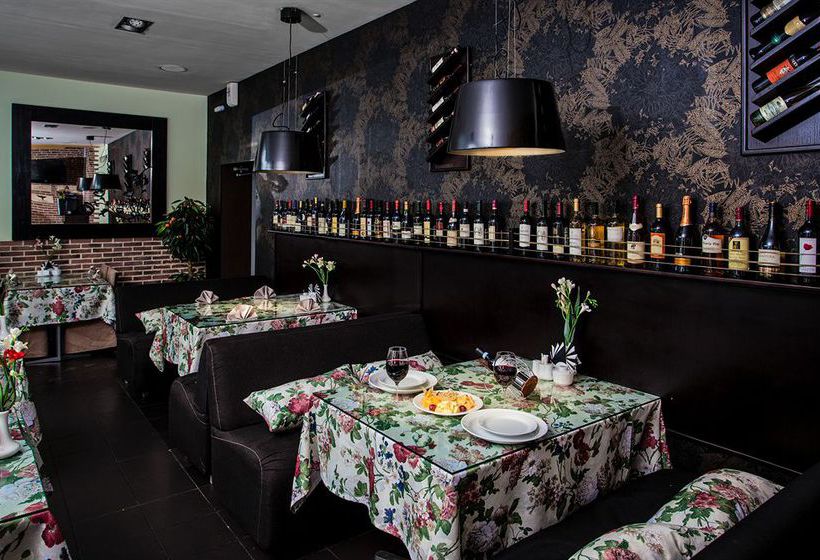 Business Hotel Avrora 13