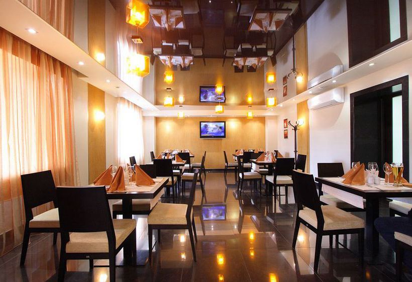 Liner Airporthotel Ekaterinburg 1