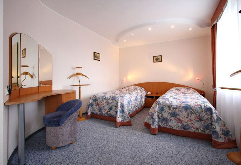 Liner Airporthotel Ekaterinburg 3