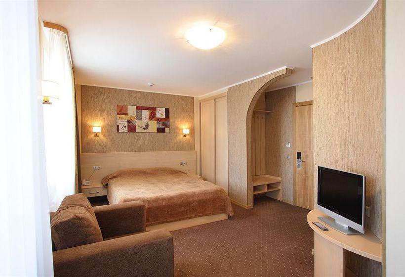 Liner Airporthotel Ekaterinburg 8