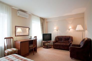 Hotel Oktyabrskaya 13