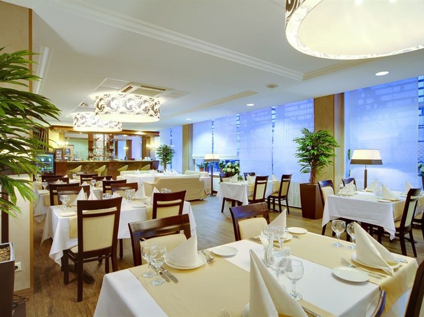 Repino Cronwell Park Hotel 6