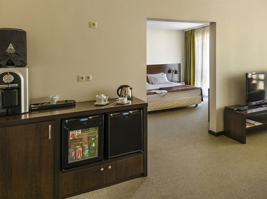 Avanta Hotel-Centre 5