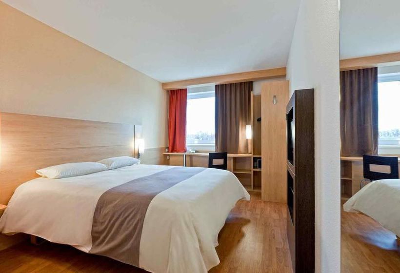 Hotel Ibis Yaroslavl Center 10