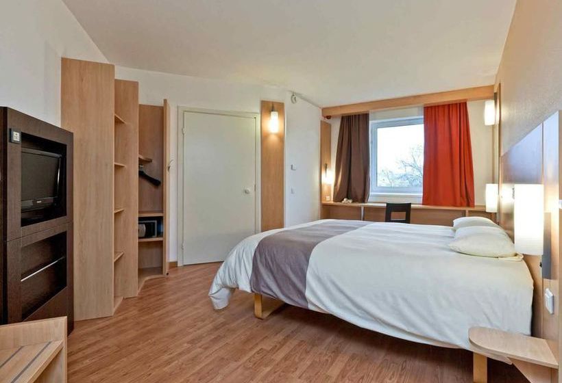 Hotel Ibis Yaroslavl Center 12