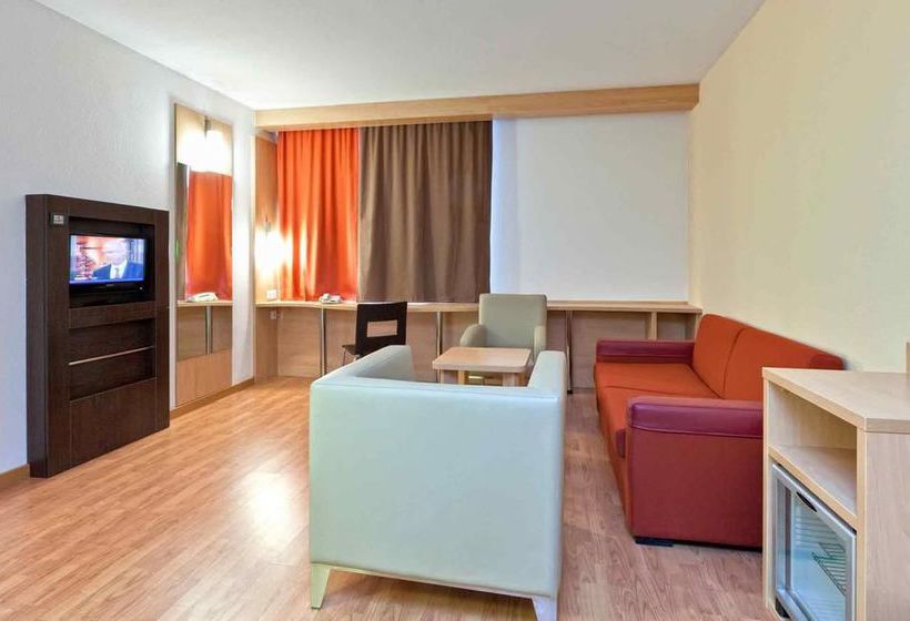 Hotel Ibis Yaroslavl Center 13