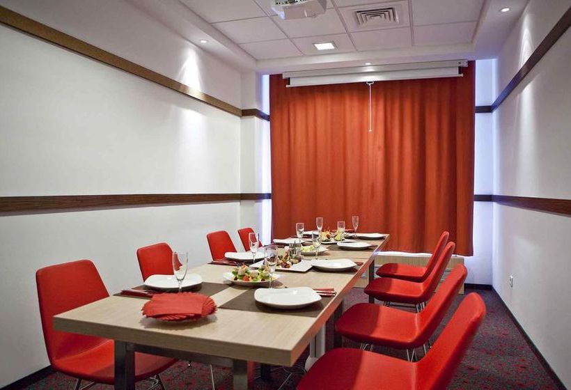 Hotel Ibis Yaroslavl Center 7