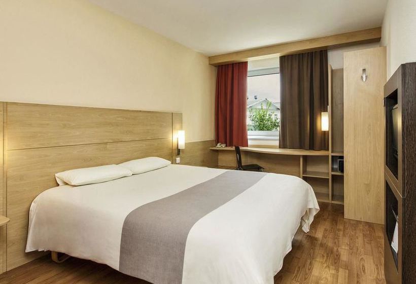 Hotel Ibis Yaroslavl Center 9