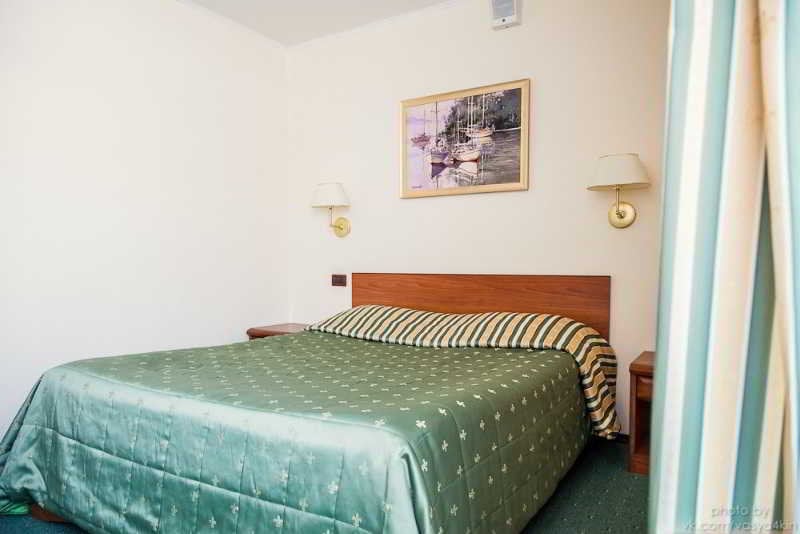 Hotel Volzhskaya Zhemchuzhina 4