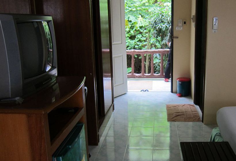 Hotel Ao Nang Village 11