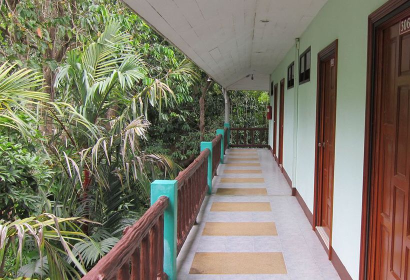 Hotel Ao Nang Village 9