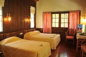 Hotel CocoPalm Beach Resort 2