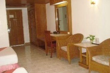 Hotel Golden Sand Inn 2