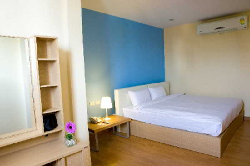 Phuket Center Apartment 5