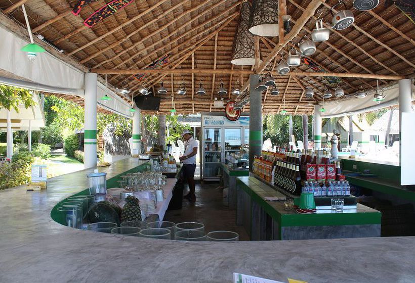 Hotel Lime N Soda Beachfront Resort 4