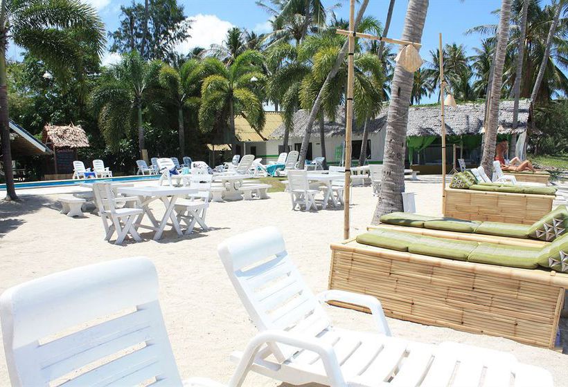 Hotel Lime N Soda Beachfront Resort 9