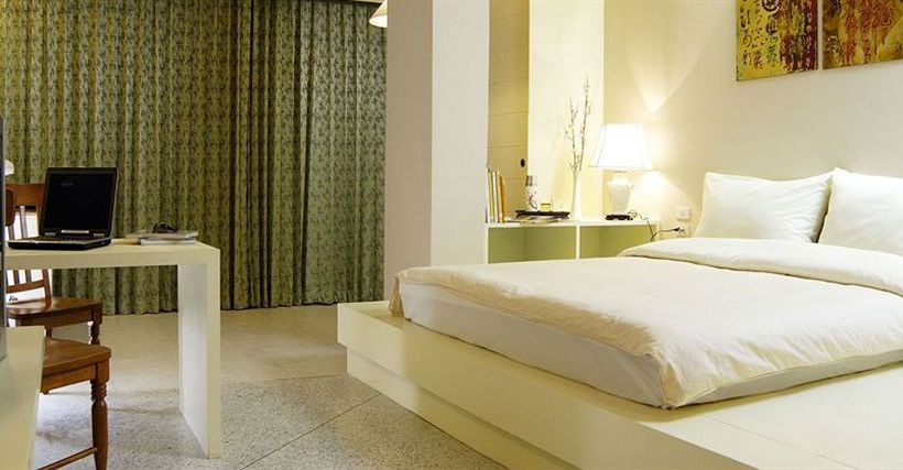 Sino House Phuket Hotel & Apartment 10