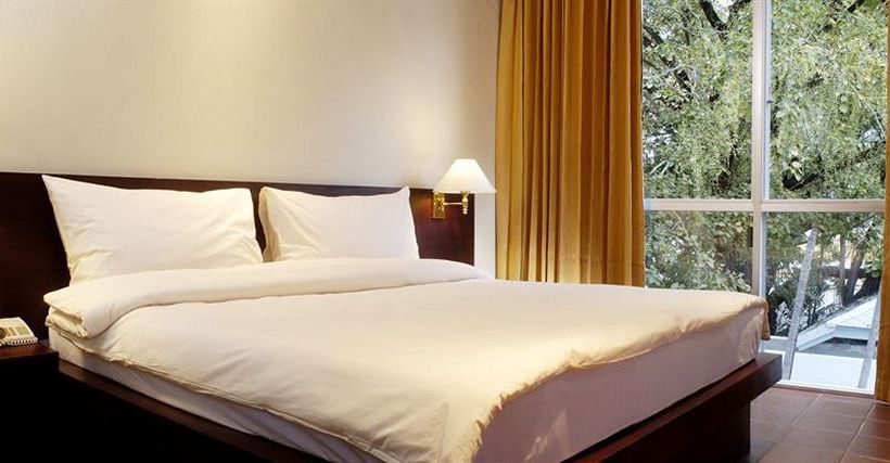 Sino House Phuket Hotel & Apartment 11