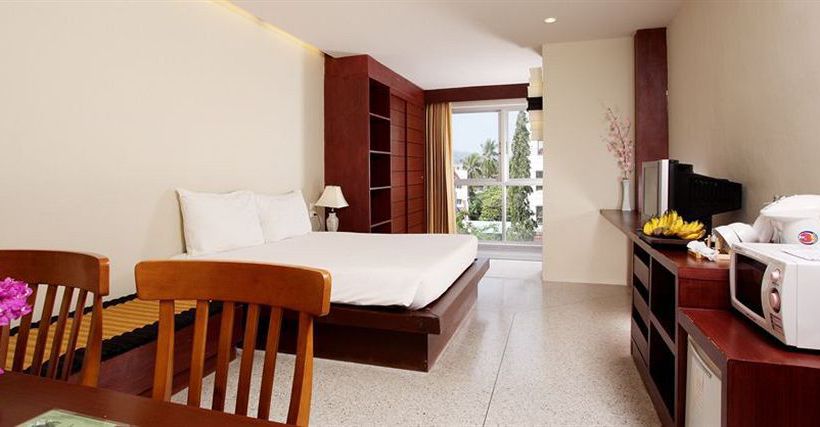 Sino House Phuket Hotel & Apartment 9