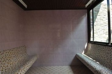 Hotel Chalong Villa Resort & Spa 10