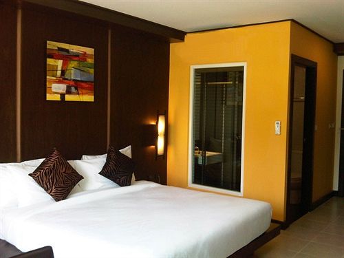 Ratana Apart Hotel @ Chalong 16