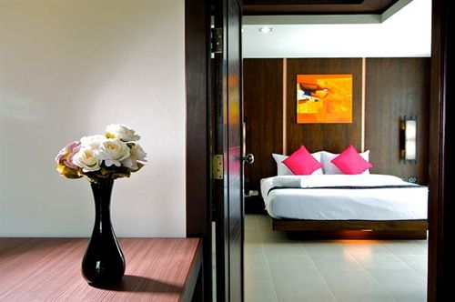 Ratana Apart Hotel @ Chalong 18