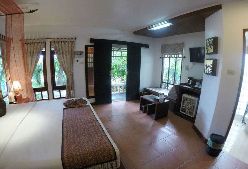 Hotel Bangtao Beach Chalet 12