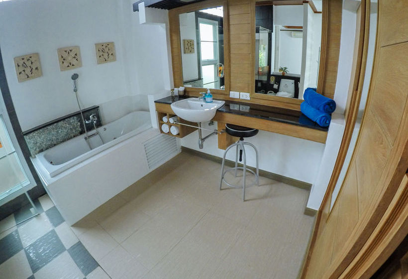 Hotel Bangtao Beach Chalet 6