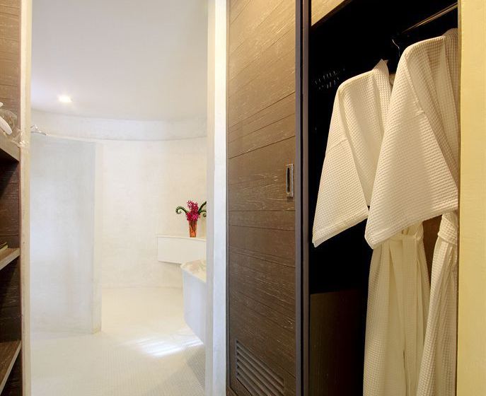 Hotel Beyond Resort Krabi 14